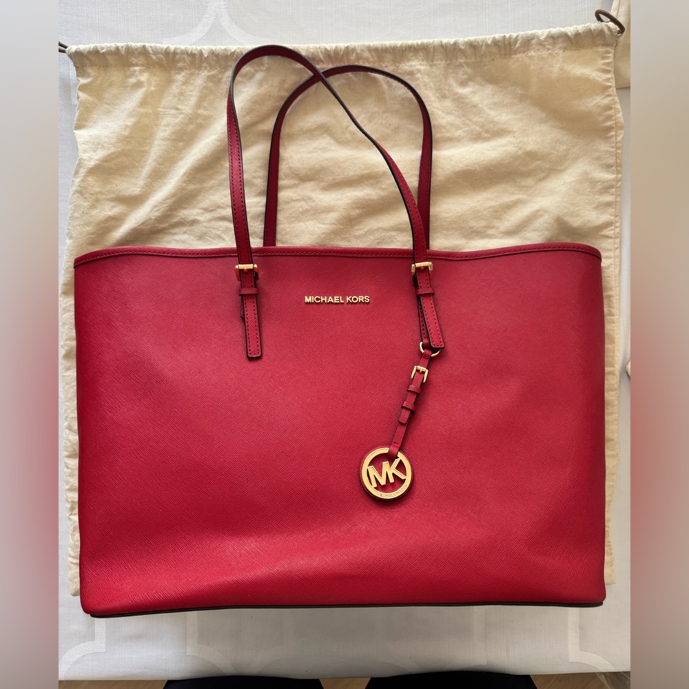 Michael Kors - Quinn Large Pebbled Leather Tote Bag in Crimson Red